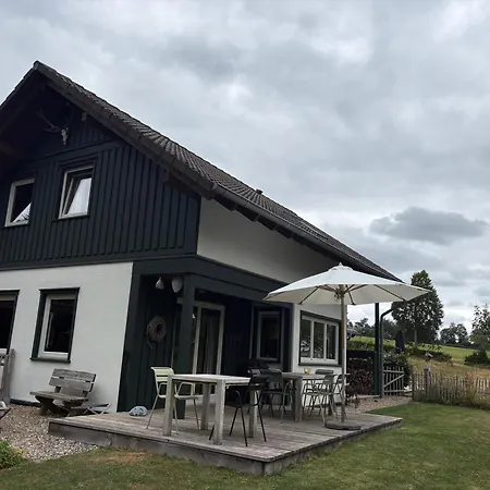Cozy Hunting With Garden On The Eifelsteig