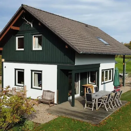 Cozy Hunting With Garden On The Eifelsteig *